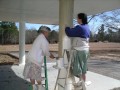 2005-02-05 Liz & Jane Make the Columns Look Nicer * 2592 x 1944 * (1.24MB)